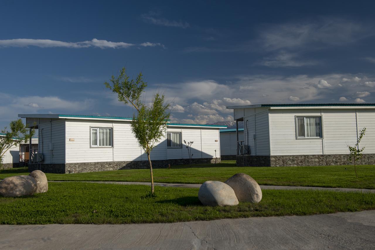 Aquamarine Resort Akshi Exterior photo